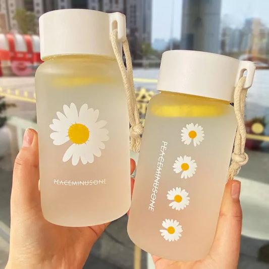 480ml Small Daisy Transparent Plastic Water Bottles BPA Free Creative Frosted Water Bottle With Portable Rope Travel Tea Cup