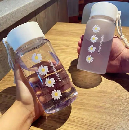 480ml Small Daisy Transparent Plastic Water Bottles BPA Free Creative Frosted Water Bottle With Portable Rope Travel Tea Cup