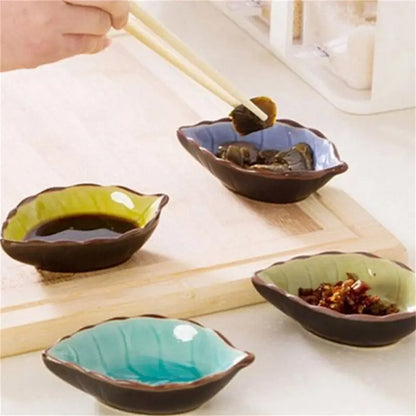 Handcraft Creative Leaves Ceramic Plates Japanese Sushi Dishes Snacks Kitchen Vinegar Seasoning Sauce China Dinnerware